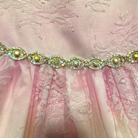 Girl - Size 5 Glitter, lace soutache dress with flutter sleeves - Picture 4 of 4